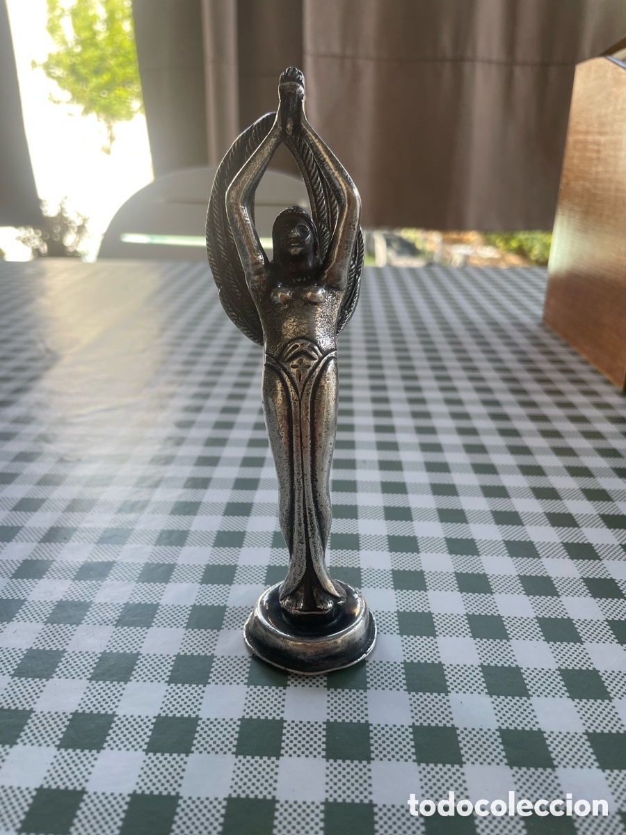 Oggetti Antichi: Figura femenina Art D&eacute;co en zamak&ndash; Posible adorno de cap&oacute; &ndash; A&ntilde;os 30-40
