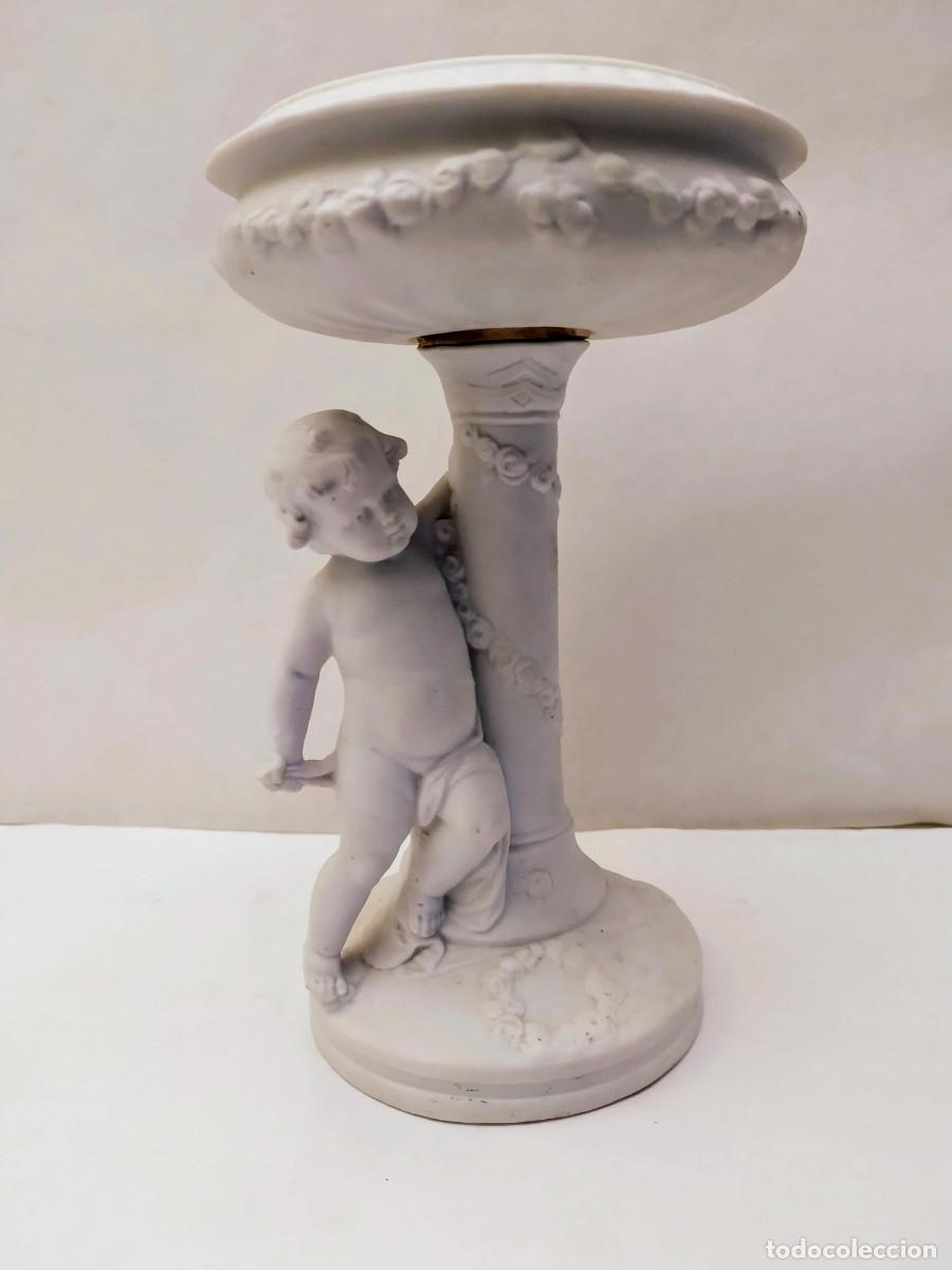 Antiques: Columna con ni&ntilde;o de biscuit blanco. 18x11x11cm