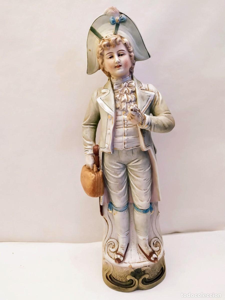 Antiques: Figura de biscuit. Noble. 36x13x9cm
