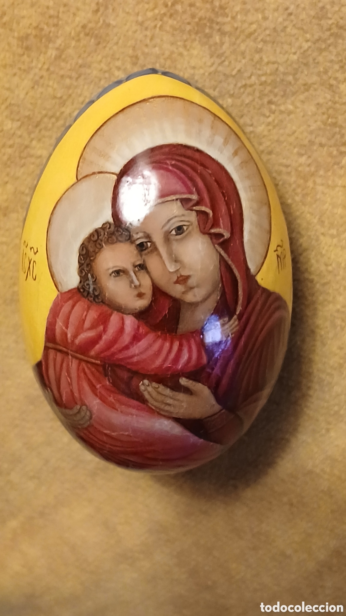 Antiques: Huevo de madera ruso con Virgen con Ni&ntilde;o pintado a mano, firmado