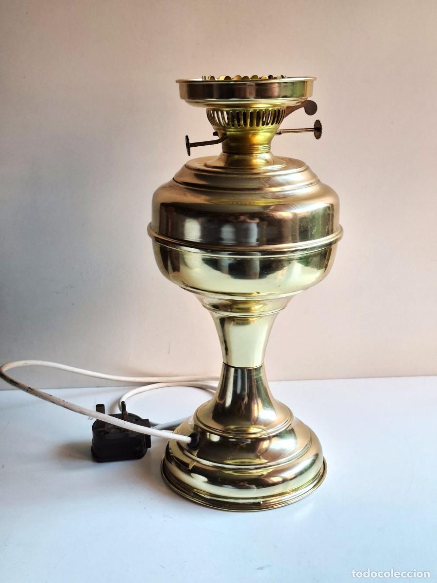 Antig&uuml;edades: QUINQUE ANTIGUO DE LATON ELECTRICO 34 CM. ALTO