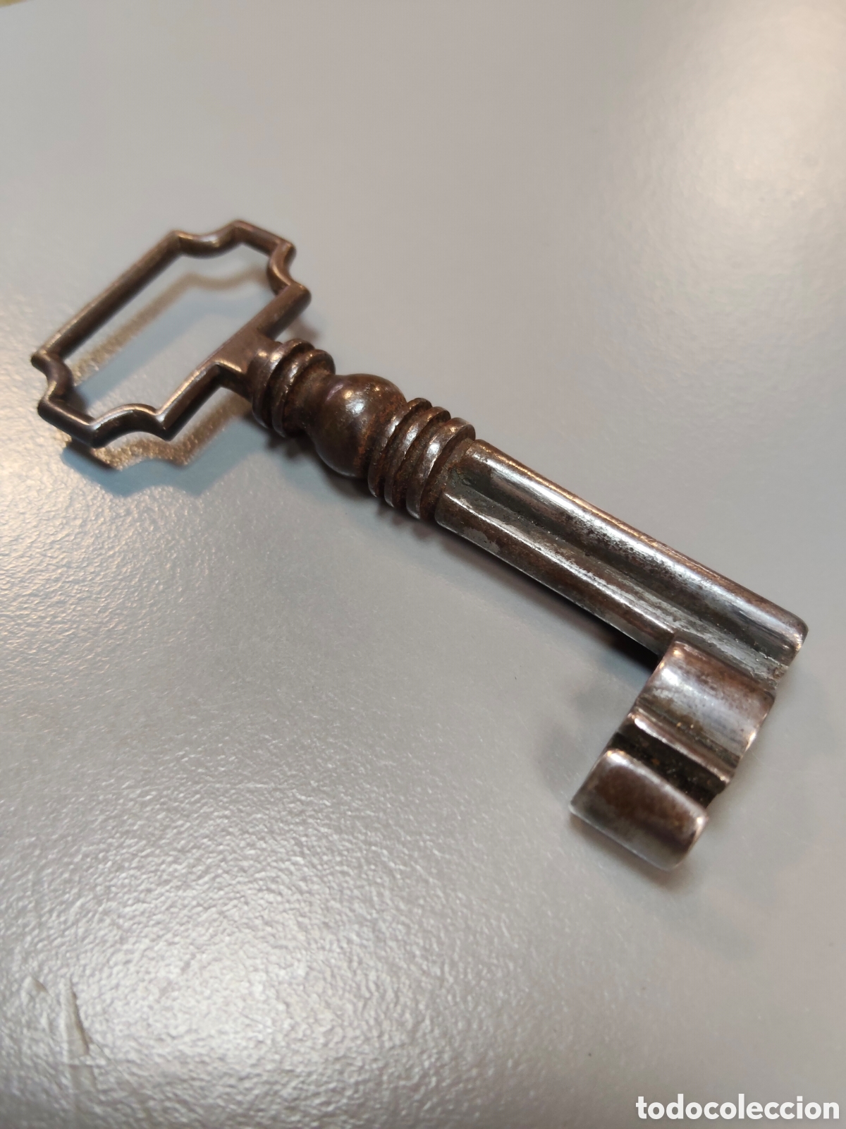Antig&uuml;edades: Magn&iacute;fica llave antigua