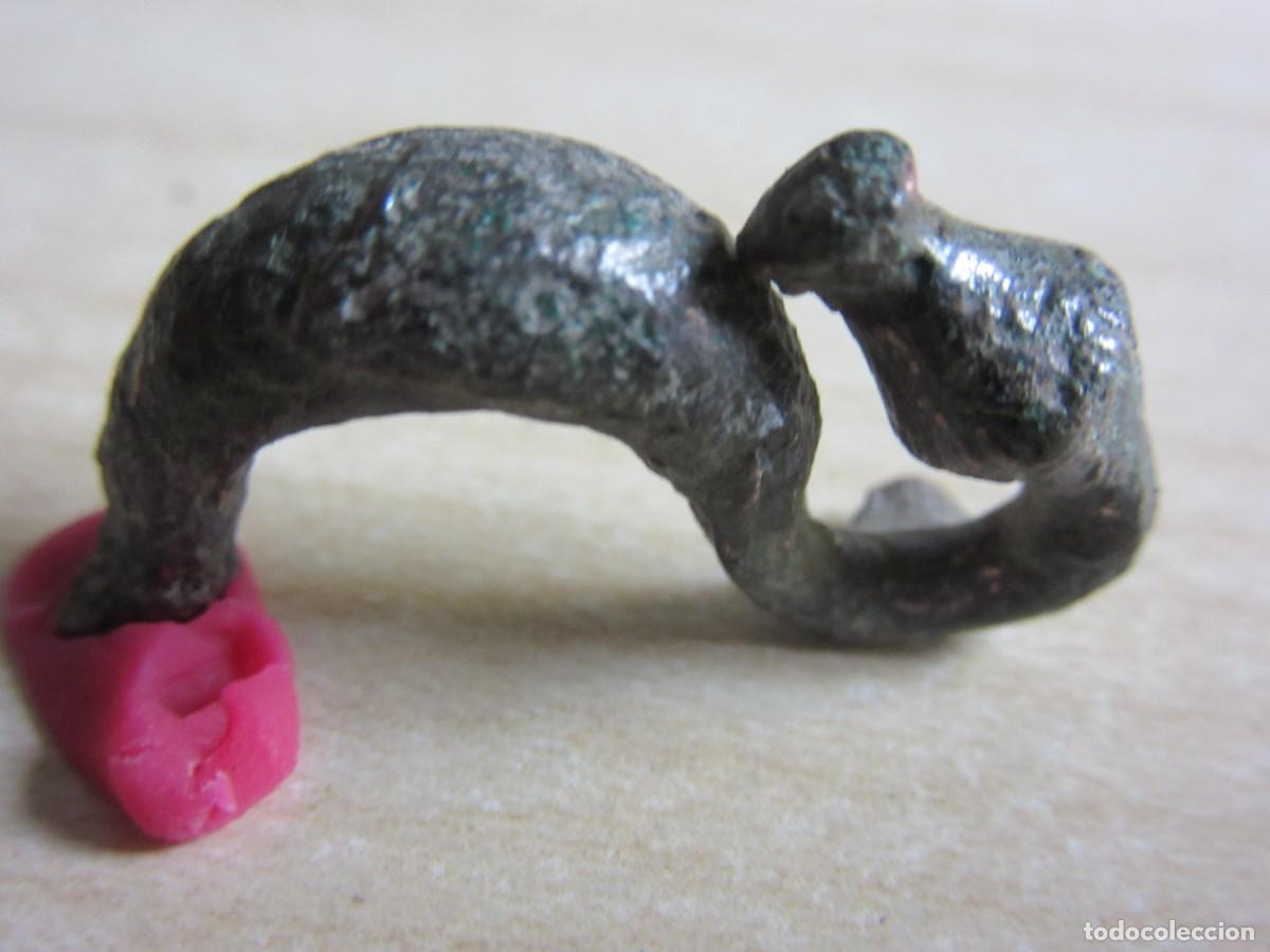Antiques: Arco de f&iacute;bula de Bronce terminada en forma de bellota &Eacute;poca romana Medidas 2,5 cm
