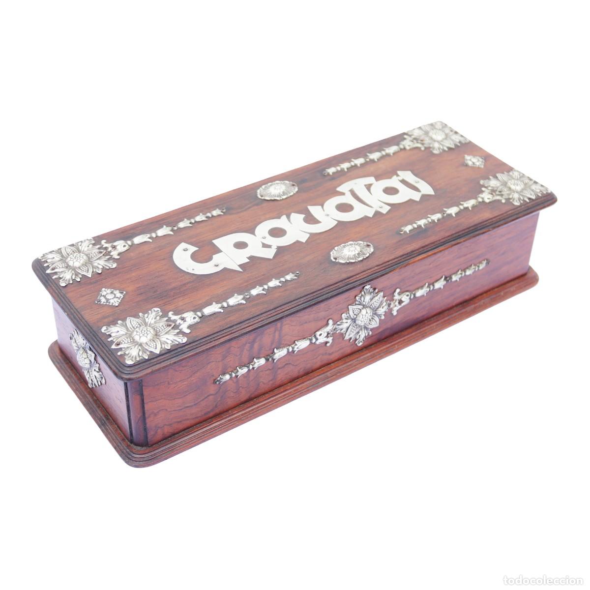 Antig&uuml;edades: Caja de Palo Santo y Plata