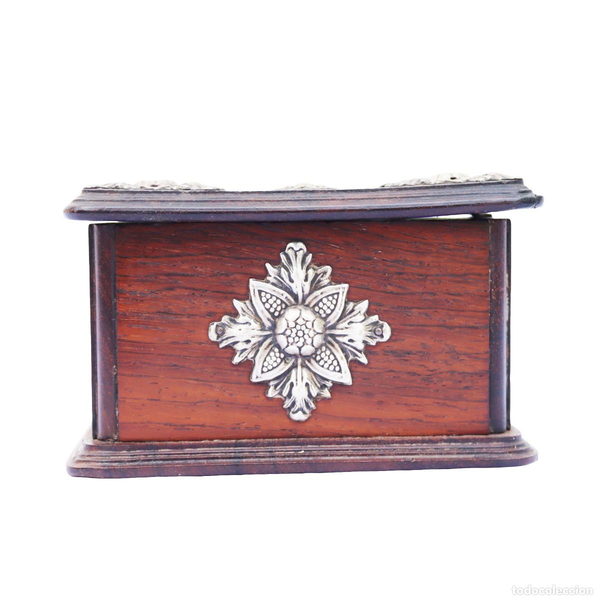 Antig&uuml;edades: Caja de Palo Santo y Plata - Foto 9