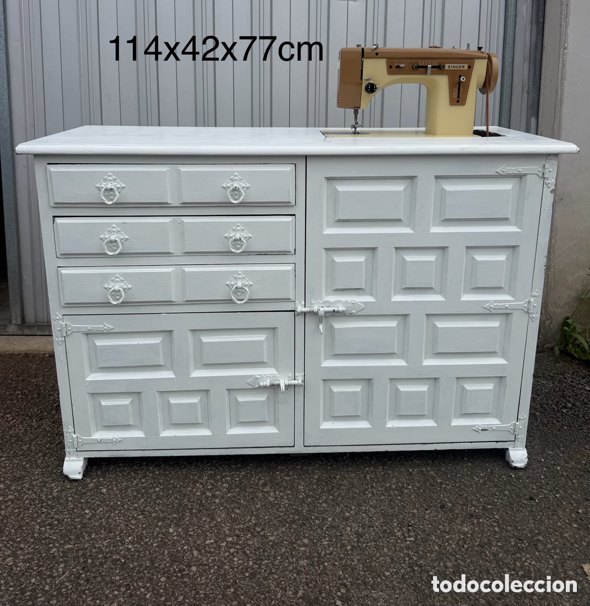 Antig&uuml;edades: M&aacute;quina de coser Singer con mueble - Foto 1