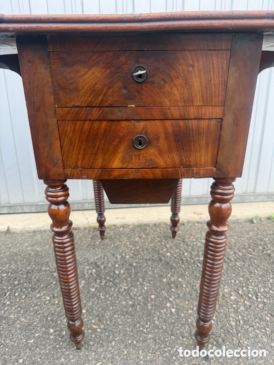 Antig&uuml;edades: Mesa costurero antigua caoba S.XIX - Foto 4