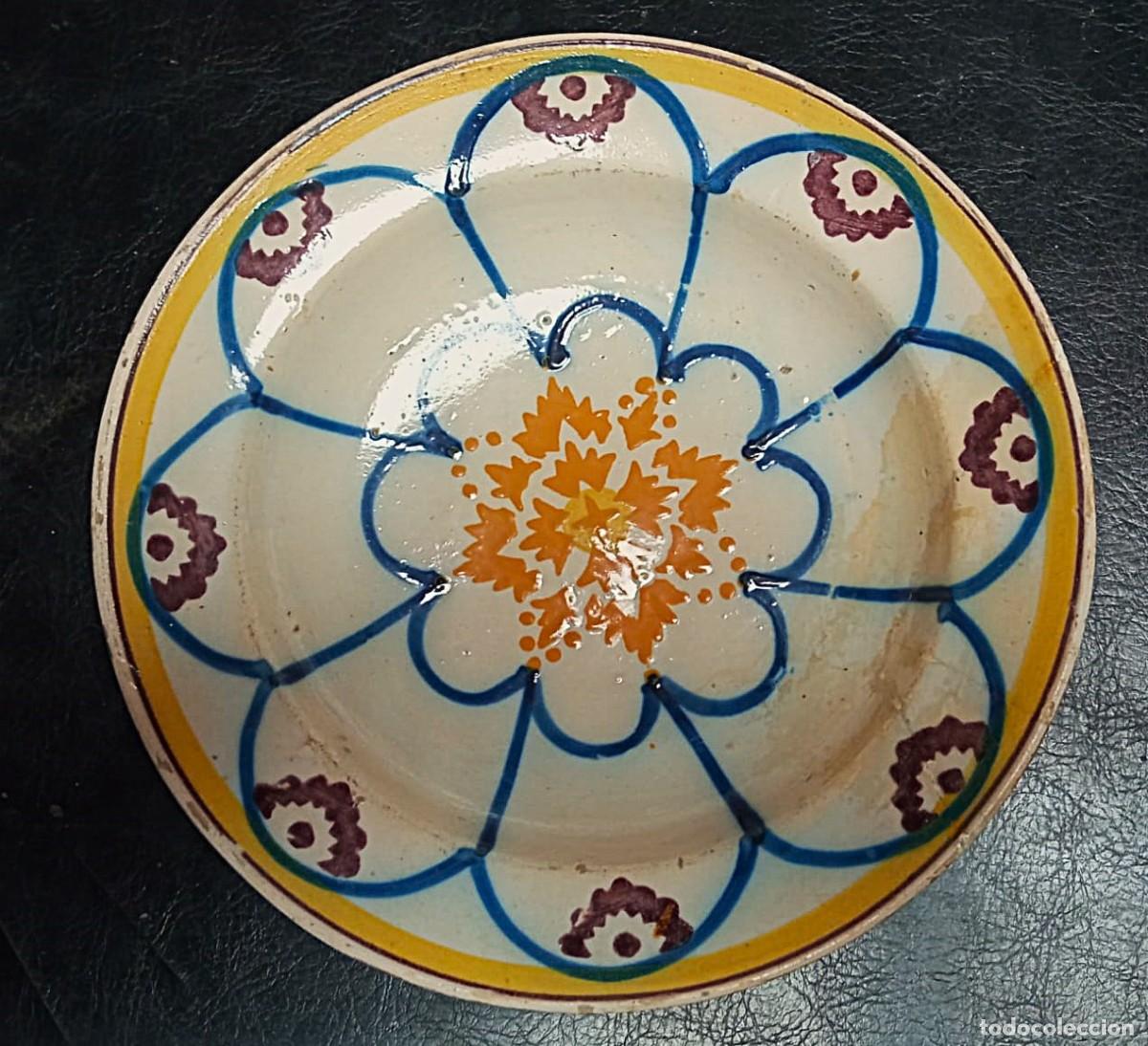 Antig&uuml;edades: Antiguo plato hondo / fuente de loza popular portuguesa (Viana do Castelo), siglo XIX