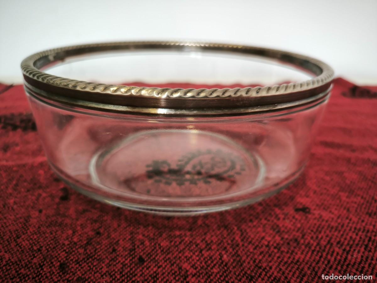 Antig&uuml;edades: Antigua Ensaladera Fuente De Vidrio Con Reborde De Metal Plateado 23 Cm