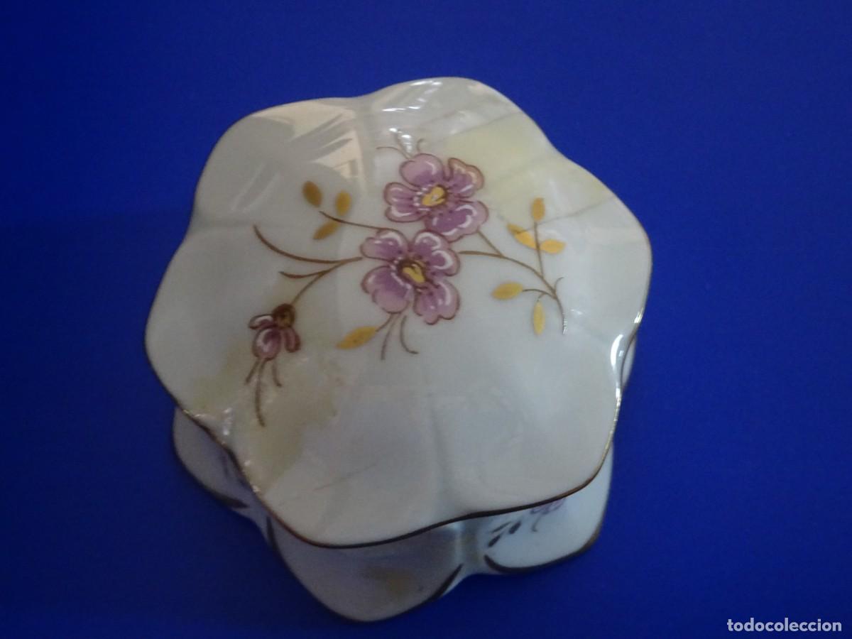 Antig&uuml;edades: ANTIGUA CAJA REDONDA DE PORCELANA DE LIMOGES, MADE IN FRANCE
