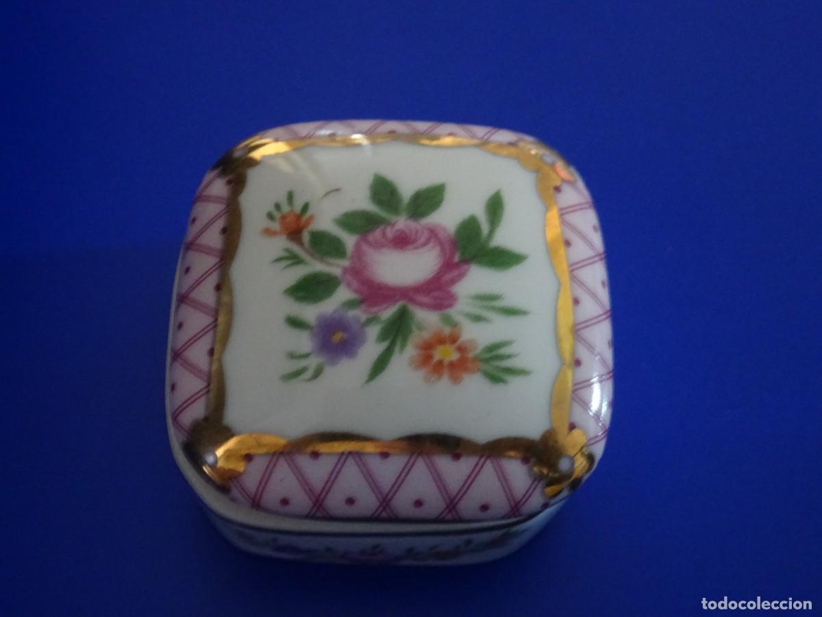 Antig&uuml;edades: ANTIGUA CAJA CUADRADA DE PORCELANA ESPA&Ntilde;OLA