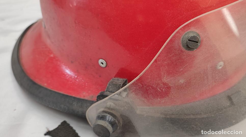 Antig&uuml;edades: ANTIGUO CASCO DE BOMBERO, ROJO - Foto 5