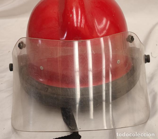 Antig&uuml;edades: ANTIGUO CASCO DE BOMBERO, ROJO - Foto 6