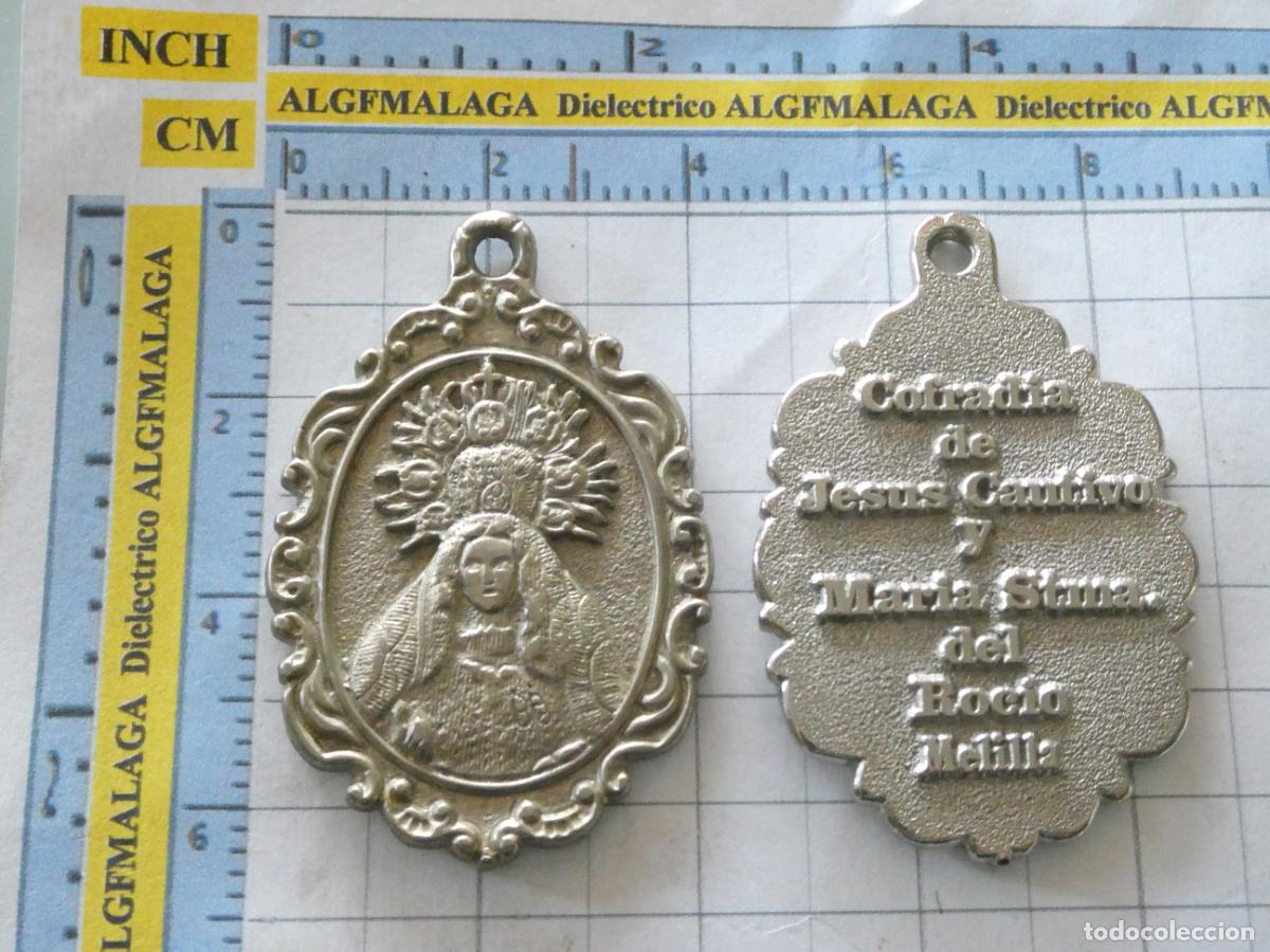 Antig&uuml;edades: 2 MEDALLAS MEDALLONES RELIGIOSOS SEMANA SANTA MELILLA. COFRAD&Iacute;A JESUS CAUTIVO ROC&Iacute;O. 80GR