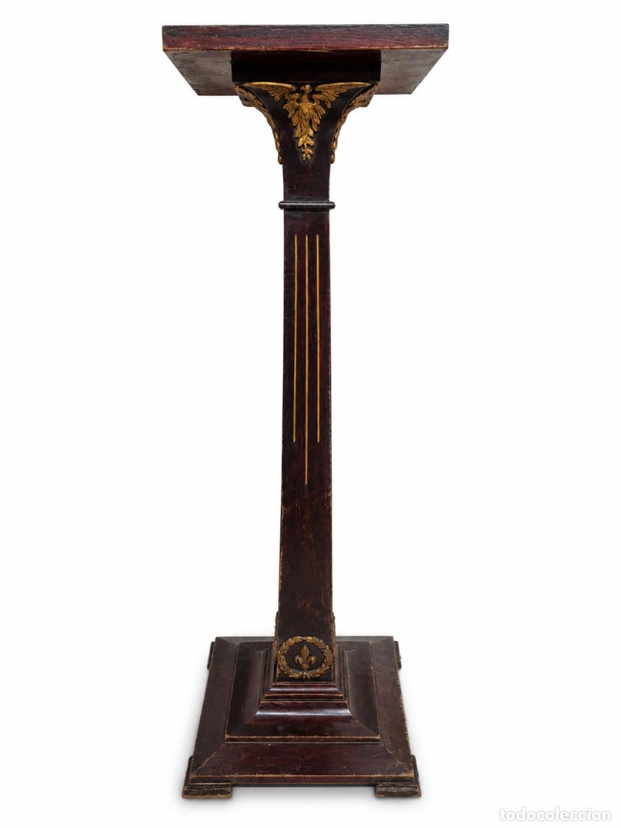 Antig&uuml;edades: Pedestal, Peana Estilo Imperio - Madera Caoba con Aplicaciones en Bronce