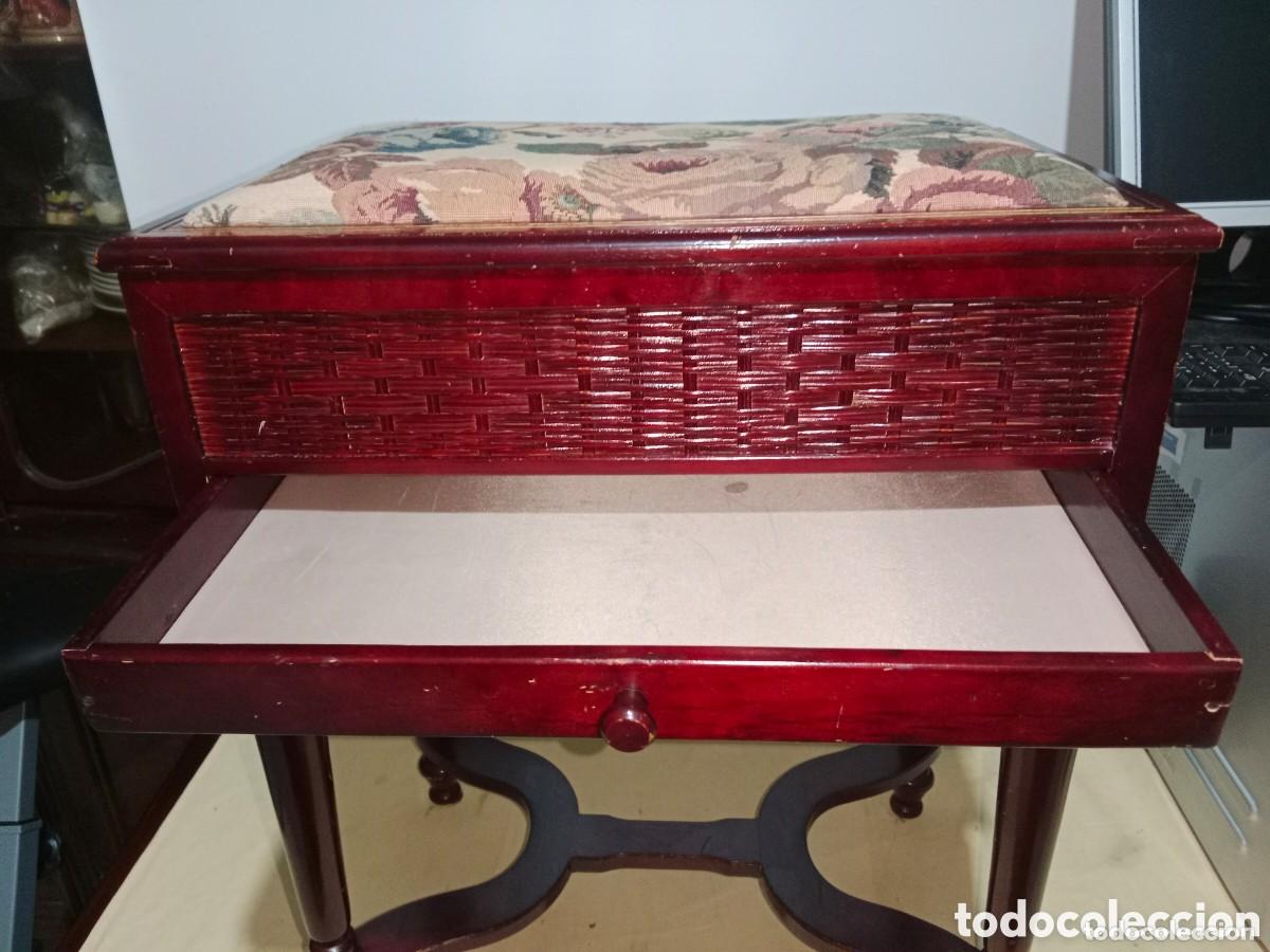 Antig&uuml;edades: Costurero de madera y Enea... - Foto 5