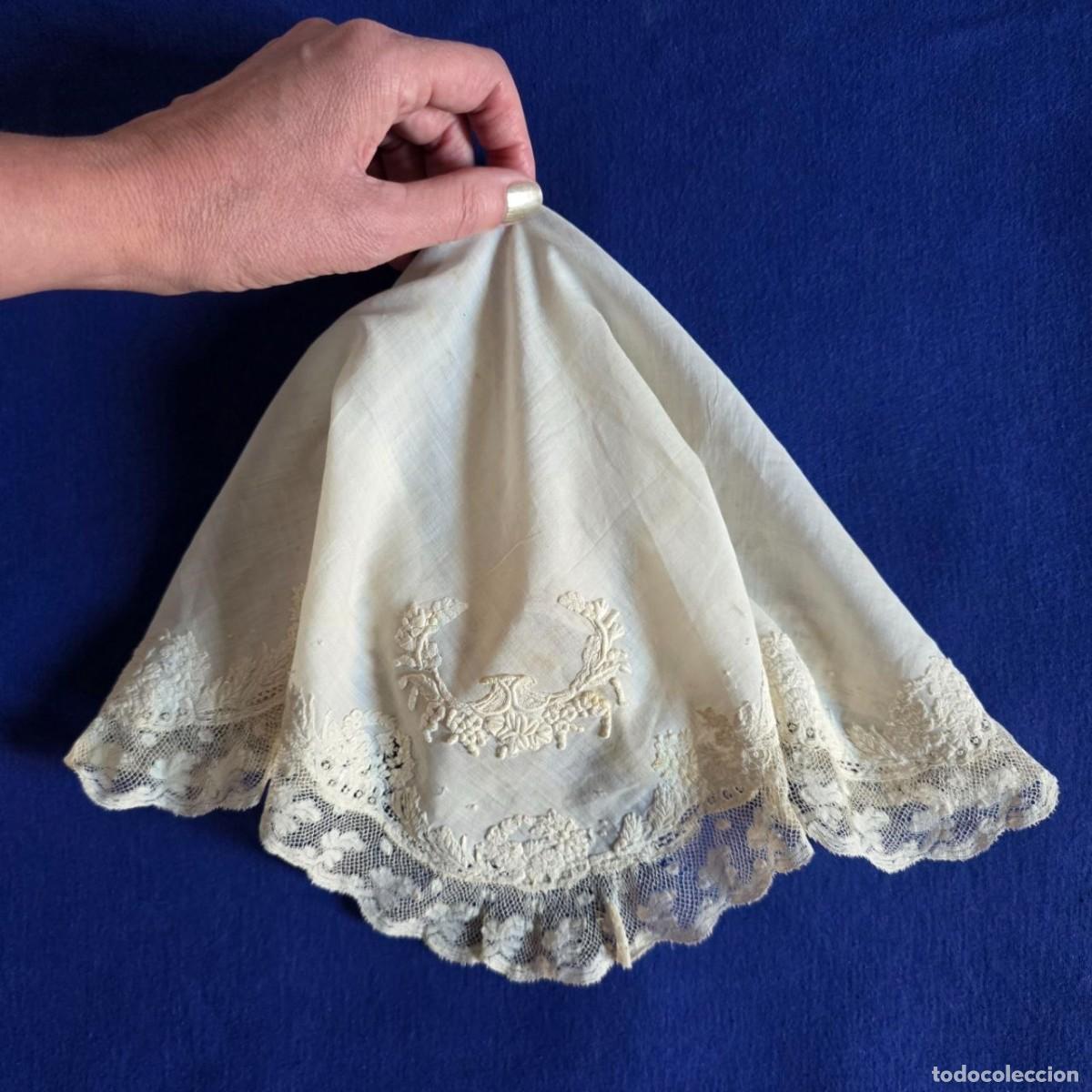 Antiques: ANTIGUO Pa&ntilde;uelo con encaje y bordado a mano