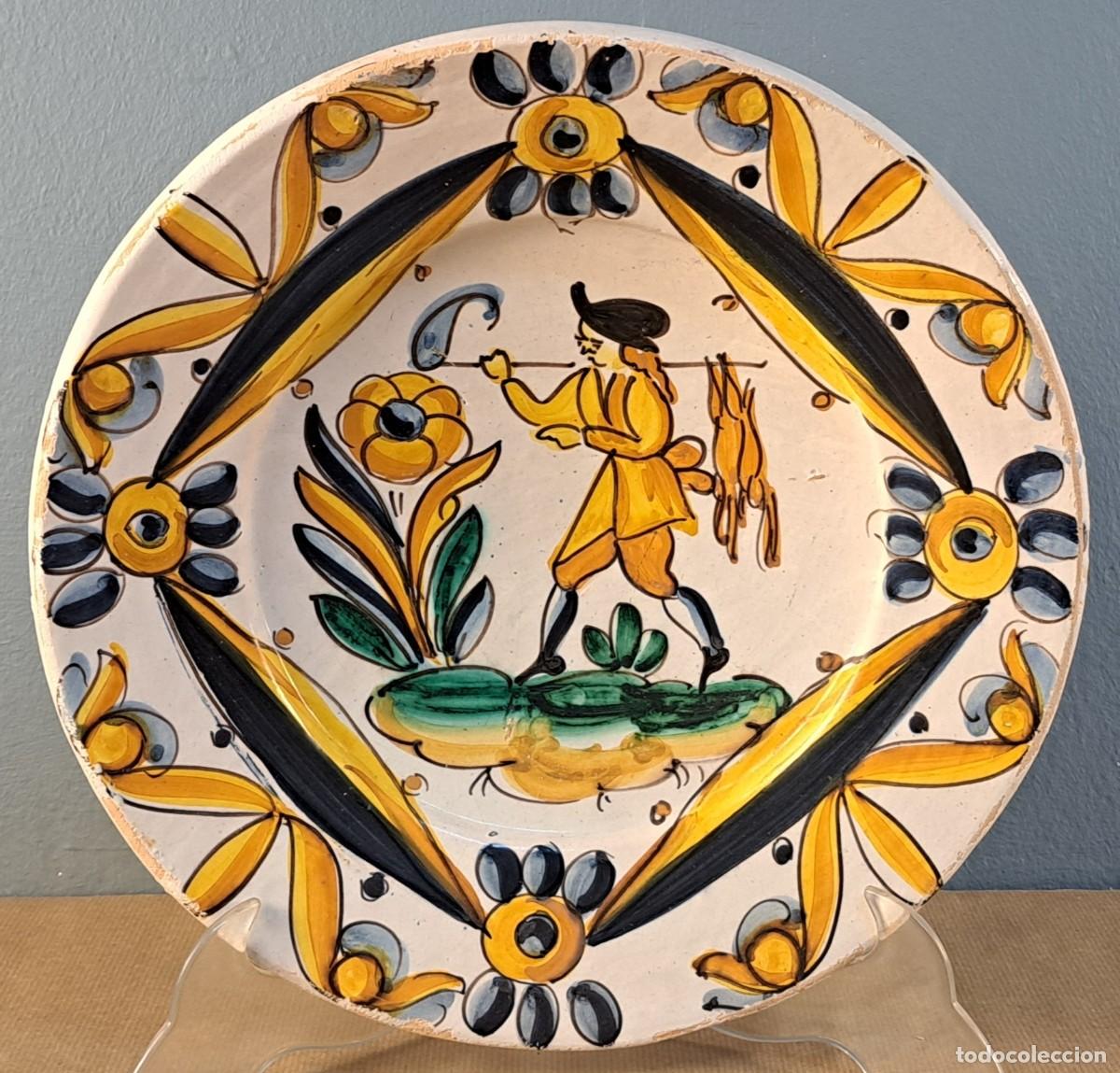 Antig&uuml;edades: Plato decorativo estilo Manises/Talavera, siglo XX