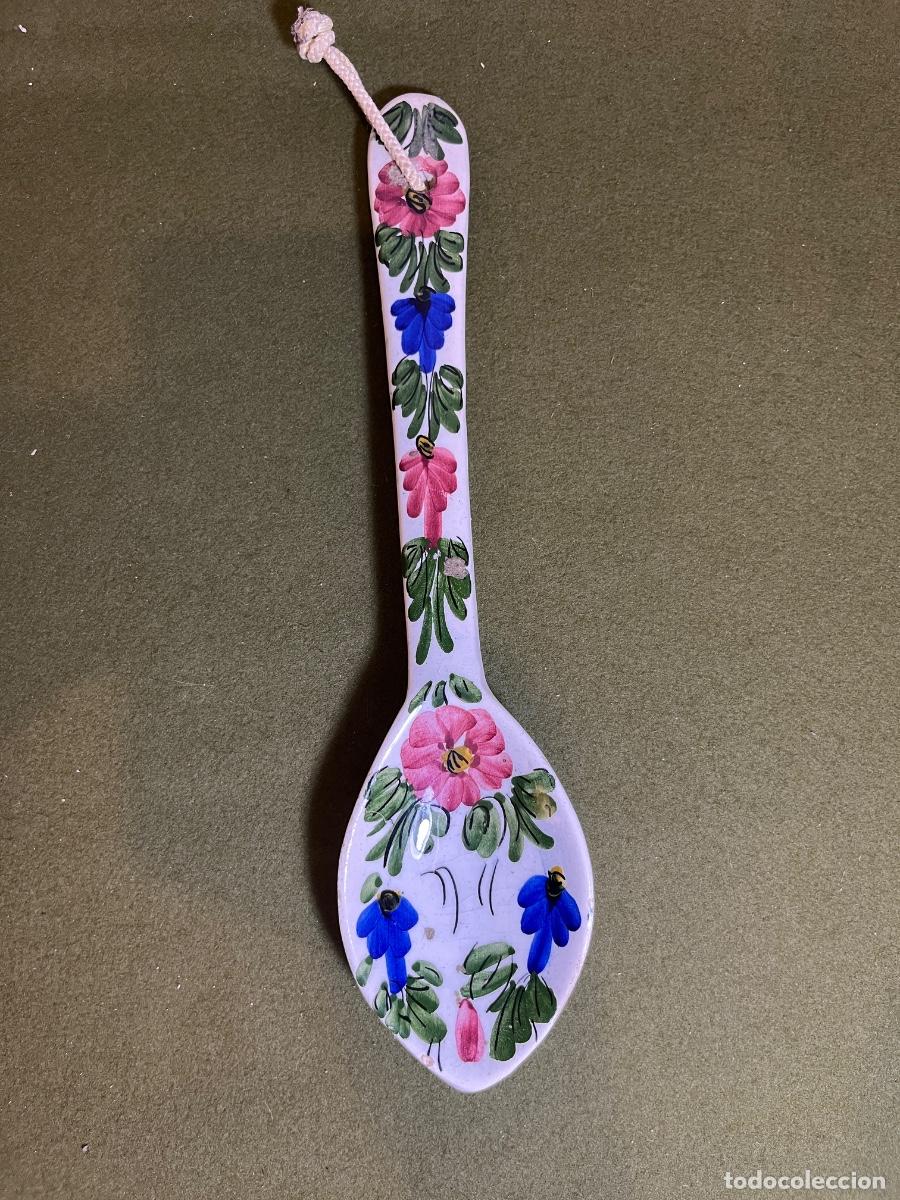 Antiguidades: Cuchara decorativa de cer&aacute;mica pintada a mano | Colgante de cocina | Cer&aacute;mica popular floral