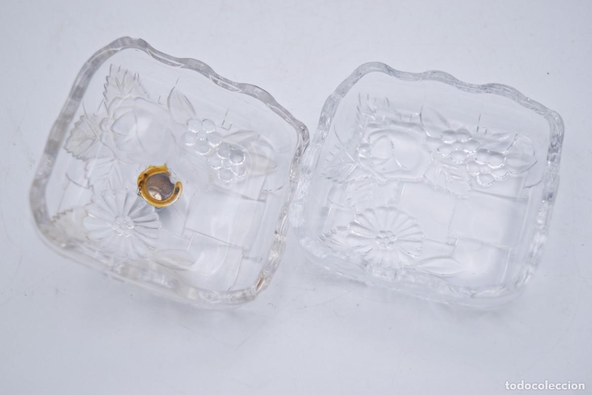 Antig&uuml;edades: Joyero de cristal y plata - Foto 3