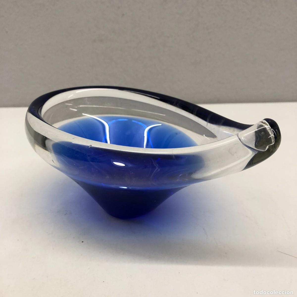 Antig&uuml;edades: PRECIOSO CENTRO DE MESA EN CRISTAL DE MURANO BICOLOR - TRANSPARENTE Y AZUL - 18 X 12 CM / 559