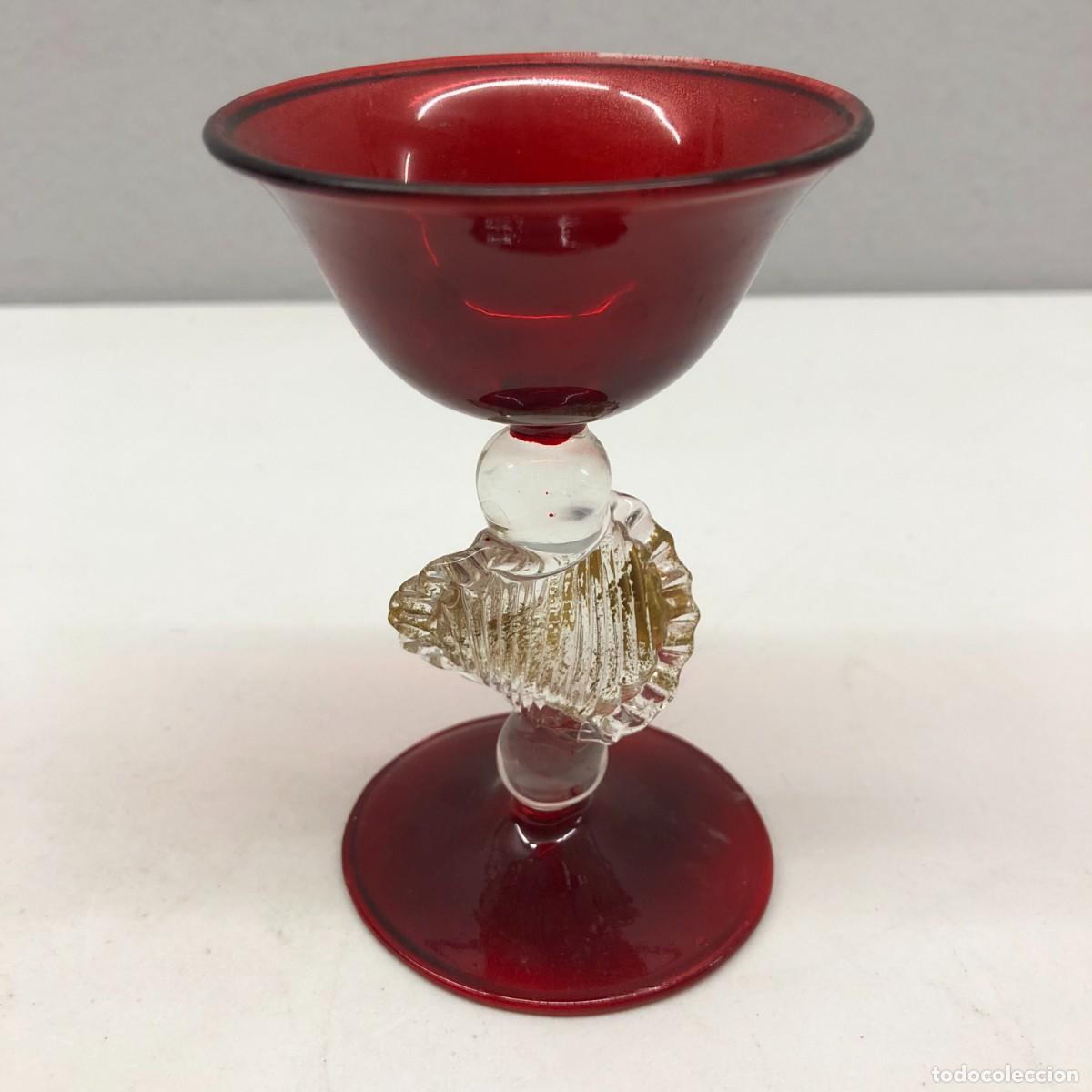 Antig&uuml;edades: PRECIOSA COPA DE CRISTAL DE MURANO VARIOS COLORES - ROJO, DORADO Y BLANCO - 11 CM / 563