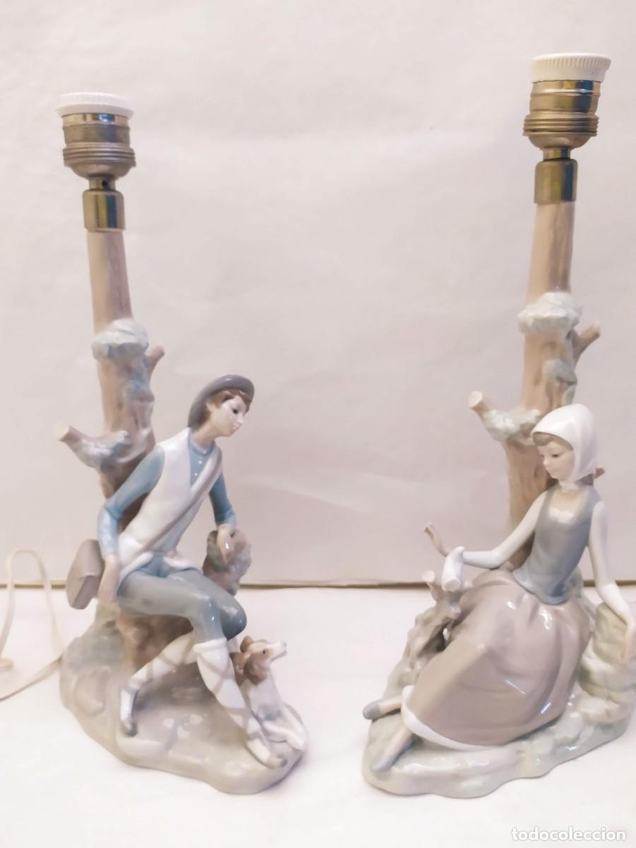 Antig&uuml;edades: Candelabros de porcelana Lladr&oacute;. Pareja de lamparas de sobremesa. Pastorcillos. 21x35cm