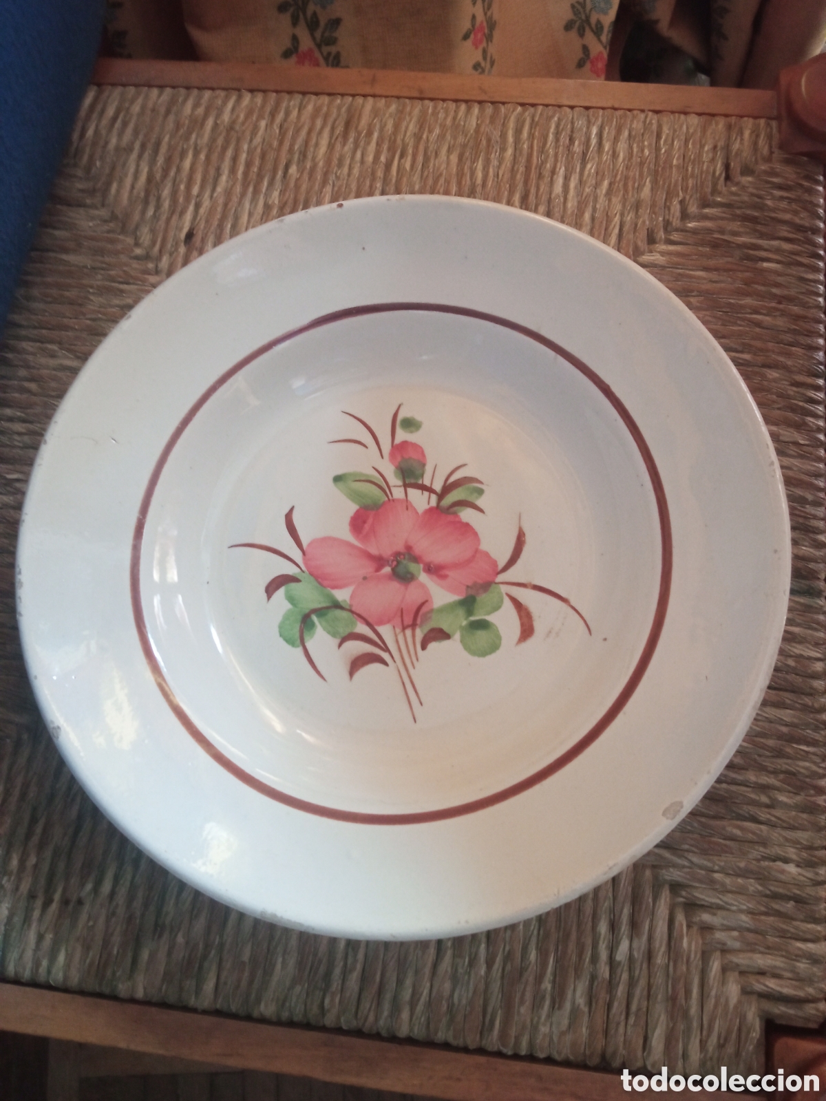 Antig&uuml;edades: Antiguo plato de loza de 23,5cm de di&aacute;metro