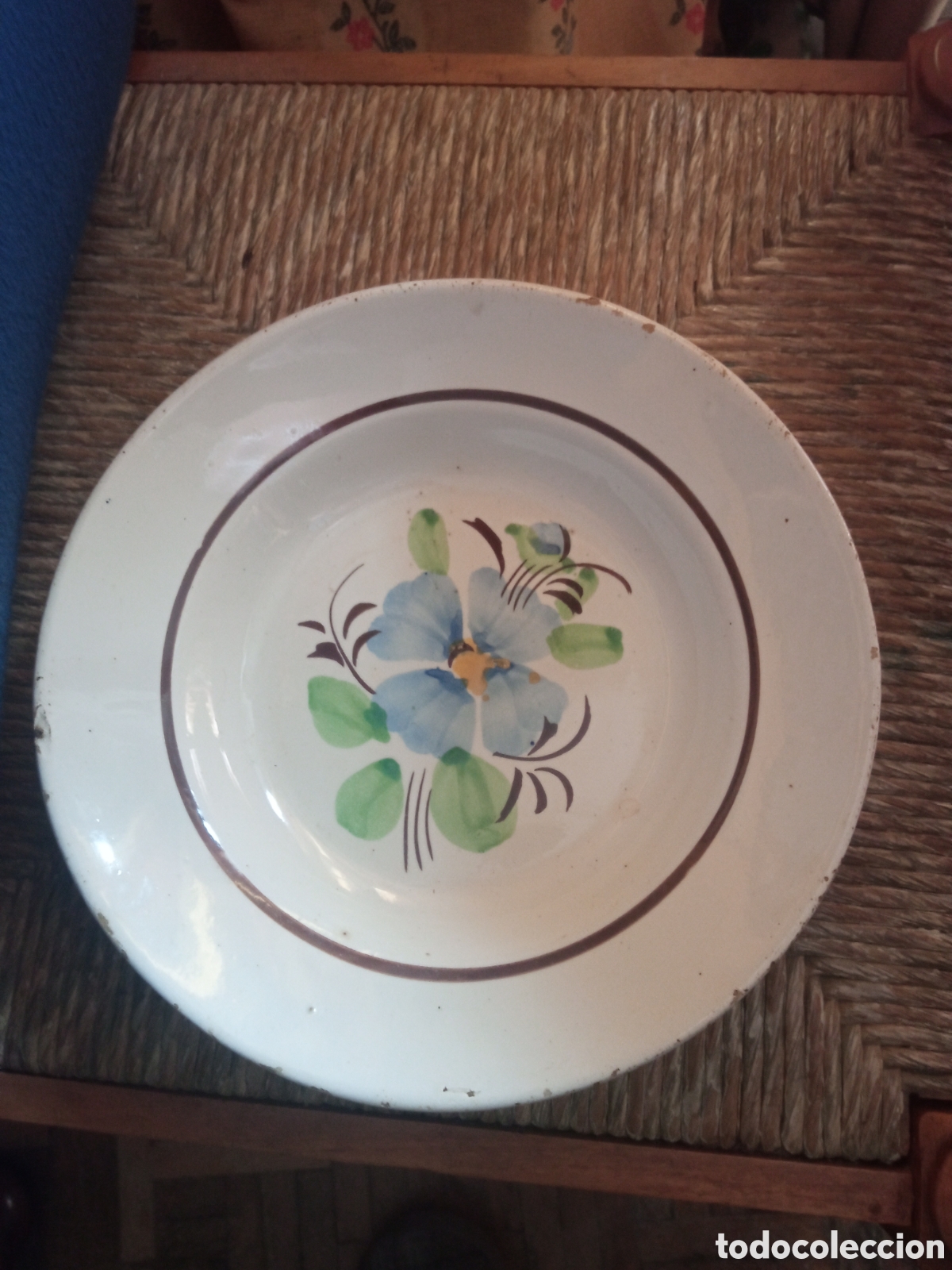 Antig&uuml;edades: Antiguo plato de loza de 23,5cm de di&aacute;metro