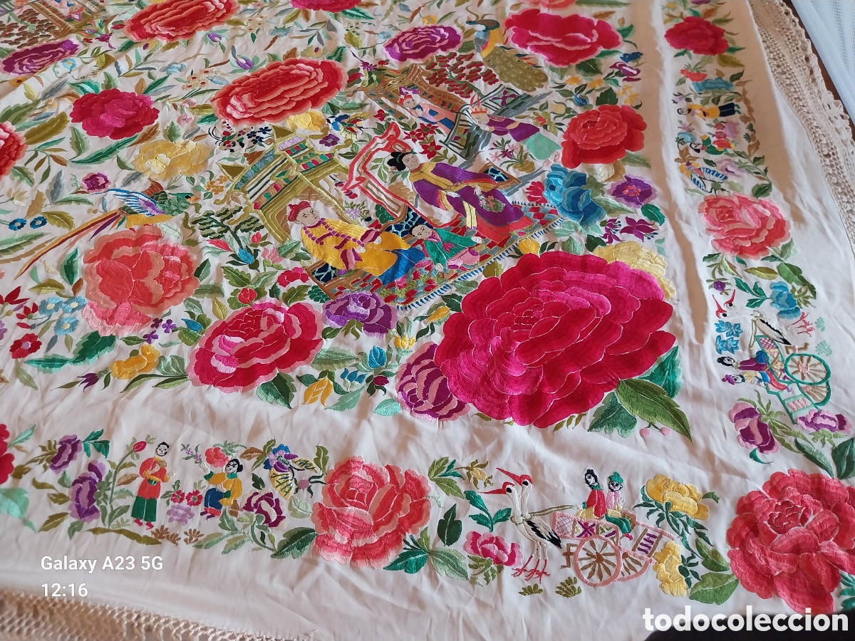 Antig&uuml;edades: Mant&oacute;n de manila multicolor