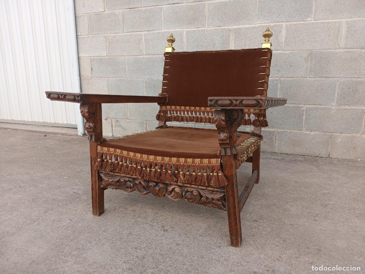 Antig&uuml;edades: Sill&oacute;n frailero bajo de dise&ntilde;o brutalista