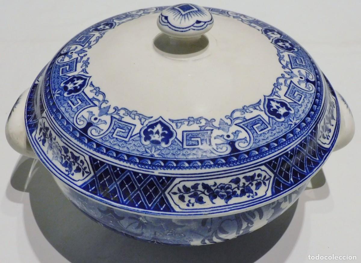 Antiquit&auml;ten: ANTIGUA SOPERA FRANCESA CON TAPA EN PORCELANA BLANCA ESMALTADA
