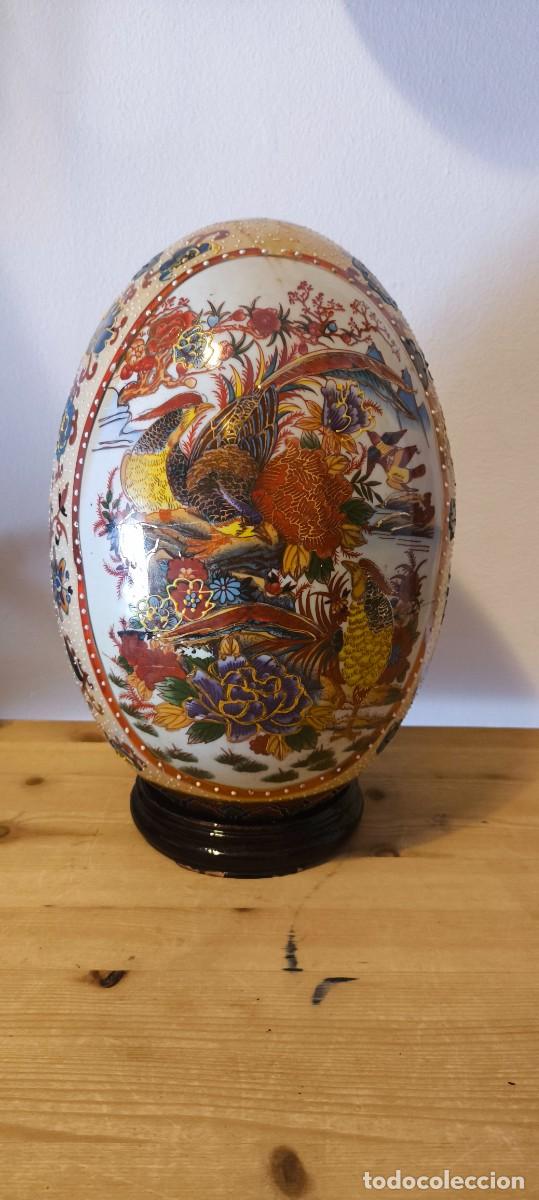 Antig&uuml;edades: Huevo de porcelana decorado - Foto 3
