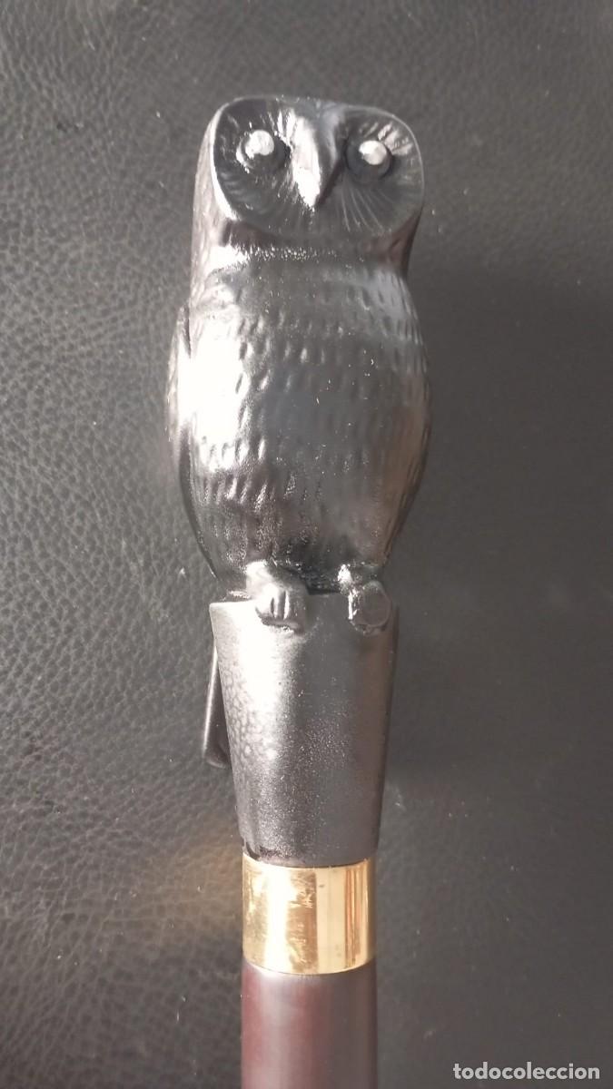 Antiguidades: Original bast&oacute;n con preciosa empu&ntilde;adura de buho en madera tallada.