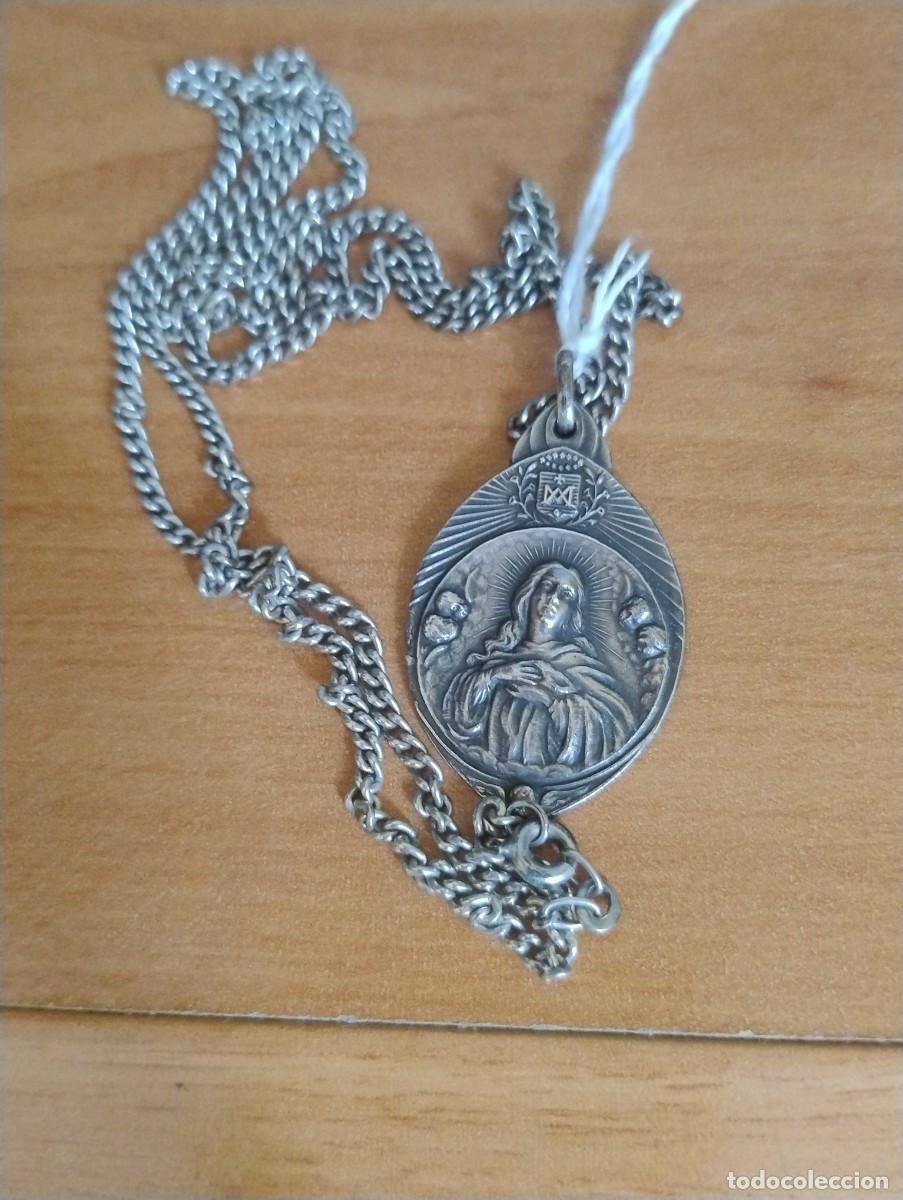 Antiguidades: Bonita cadena con medalla de la Virgen Inmaculada Concepci&oacute;n. 35 cm