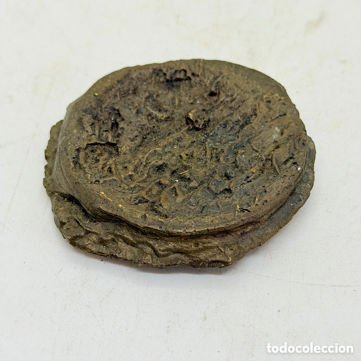 Antig&uuml;edades: Antiguo Medall&oacute;n de Bronce