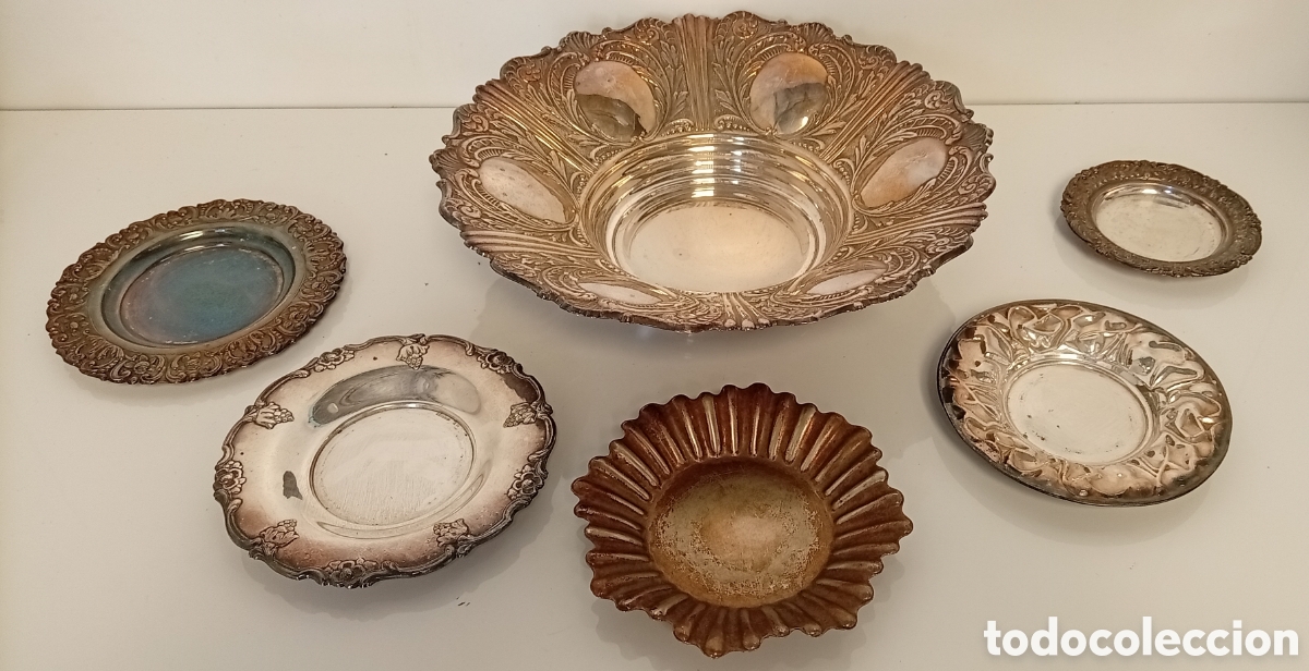 Antig&uuml;edades: BANDEJA Y PLATOS ANTIGUOS DE ALPACA PLATEADA