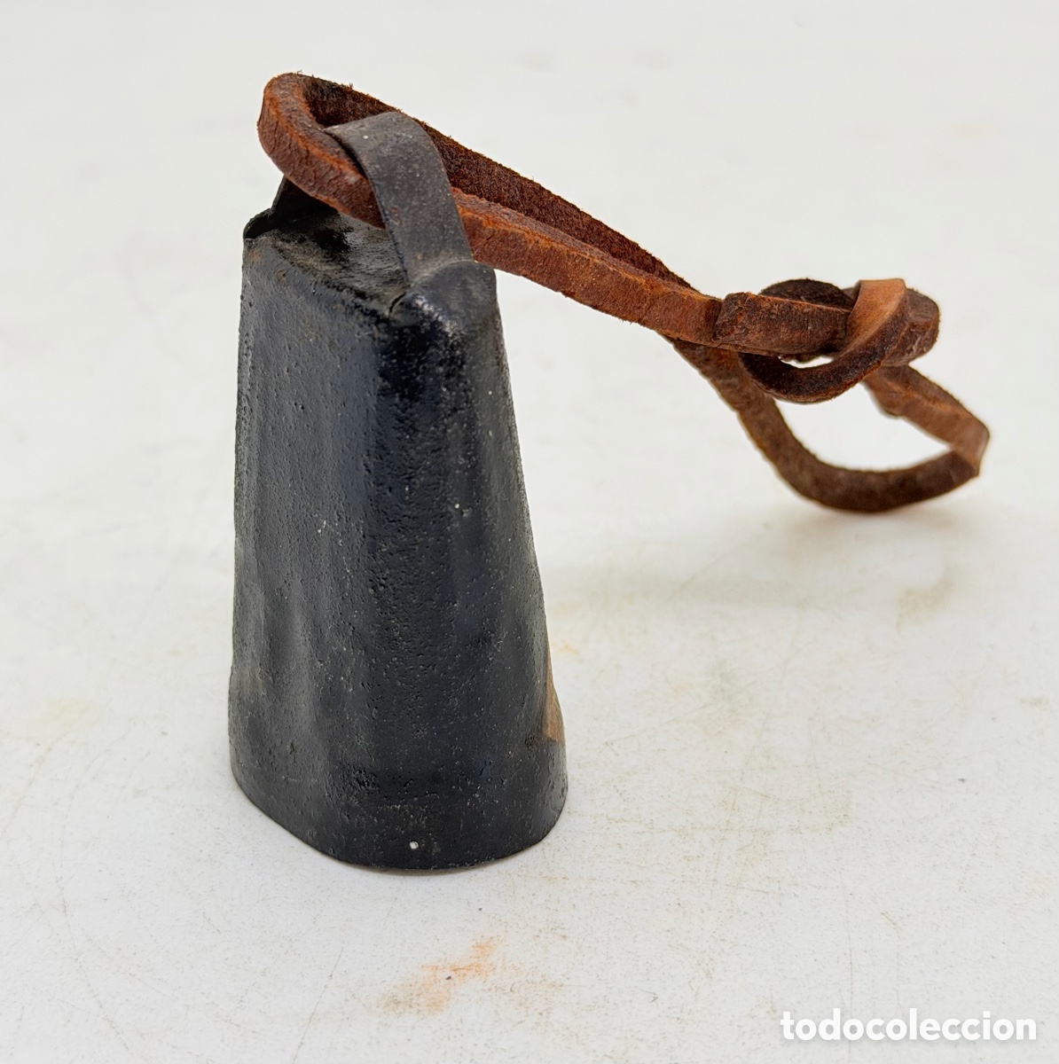 Antig&uuml;edades: Antiguo Cencerro con Cuerda