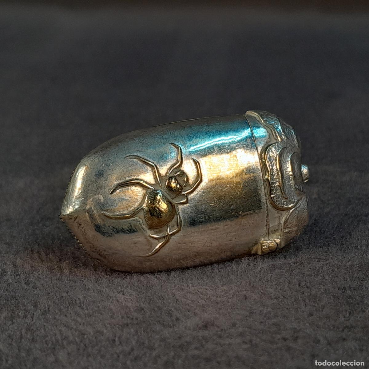 Antig&uuml;edades: CP-16.PORTACERILLA DE BOLSILLO EN PLATA CON FORMA DE BELLOTA. CA 1900.