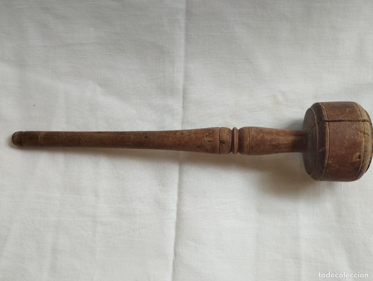 Antig&uuml;edades: Mazo de madera mortero a&ntilde;os 50