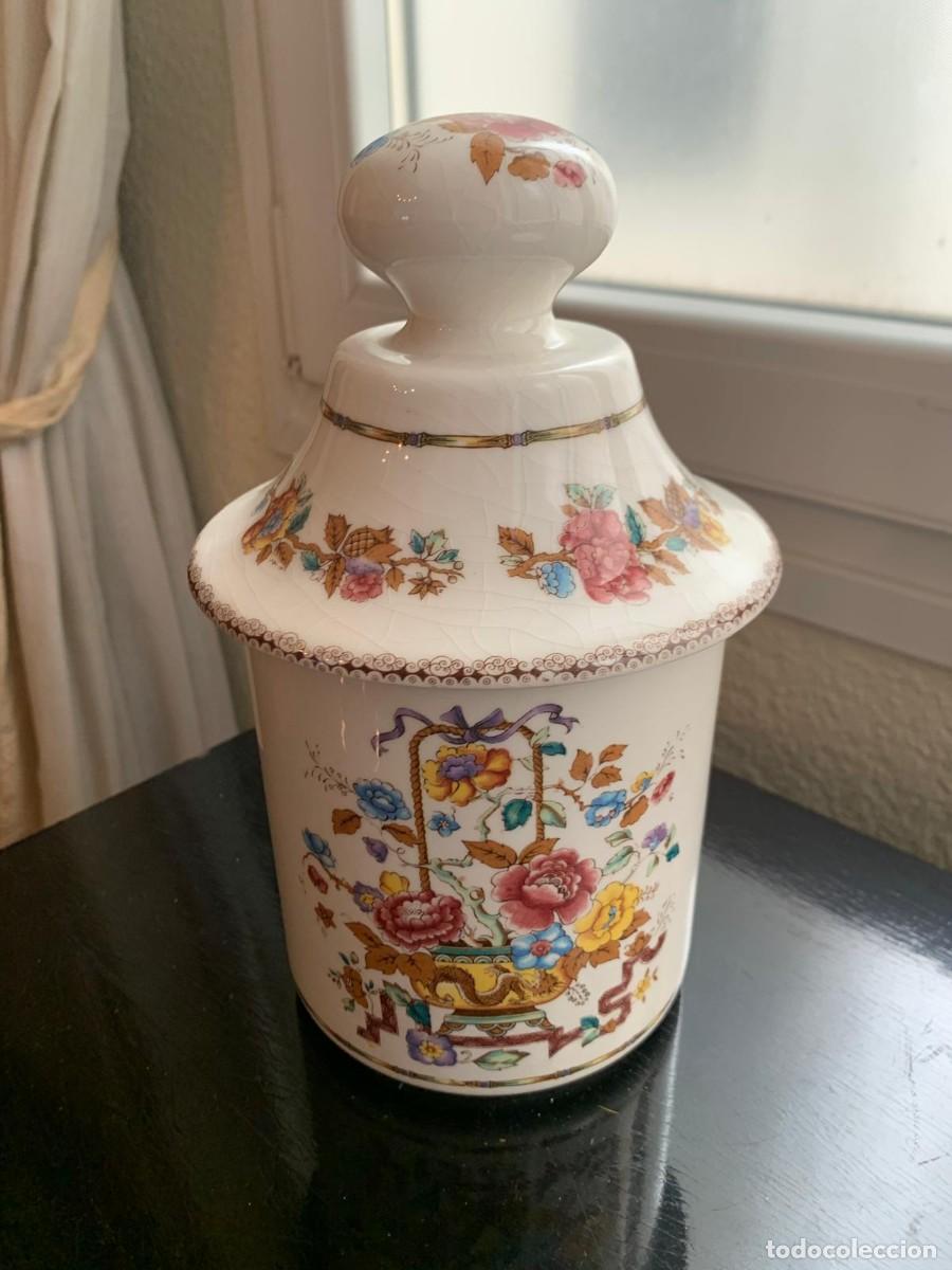 Antig&uuml;edades: Tibor de porcelana Madro&ntilde;o