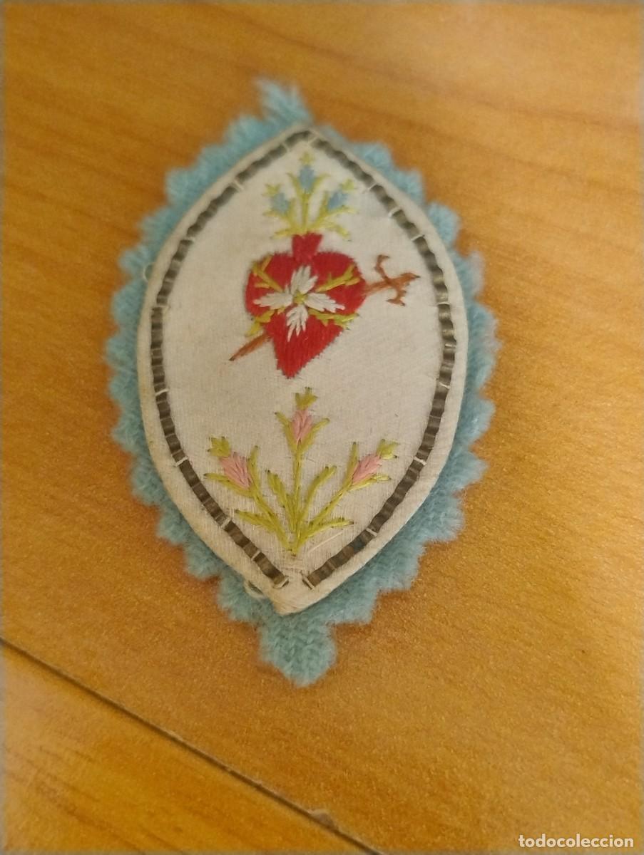 Antiques: Detente antiguo en tela el Sagrado Coraz&oacute;n de Jesus est&aacute; contigo . Unos 5,50 x 3,50 cm