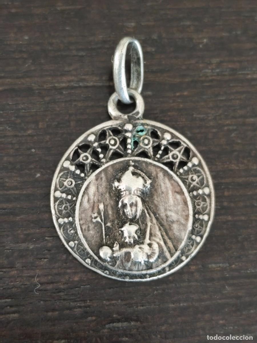 Antiques: Bonita medalla Virgen de Montserrat.