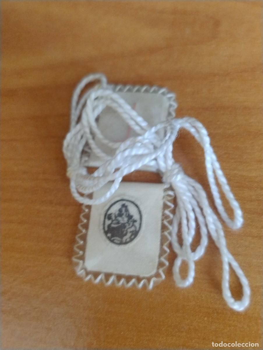 Antiquit&eacute;s: Miniatura escapulario de la Virgen del Carmen.