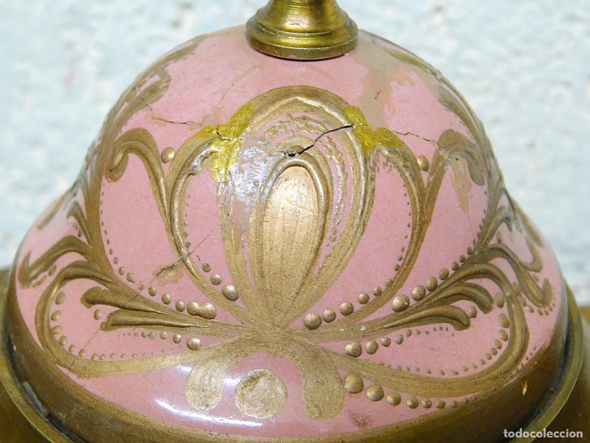 Antig&uuml;edades: PAREJA DE JARRONES DE PORCELANA Y BRONCE - Foto 8