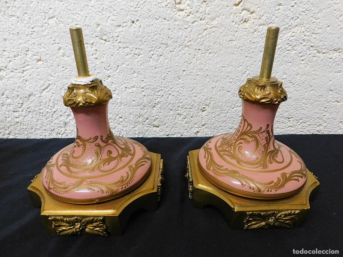 Antig&uuml;edades: PAREJA DE JARRONES DE PORCELANA Y BRONCE - Foto 22