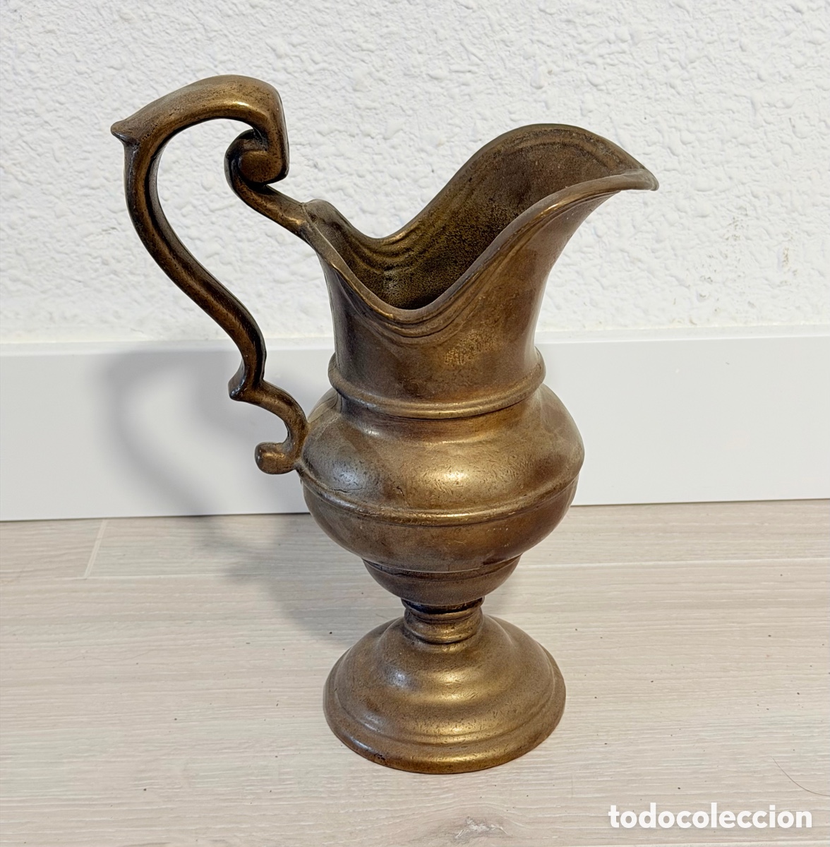 Antig&uuml;edades: Antigua Jarra de Bronce s.XIX