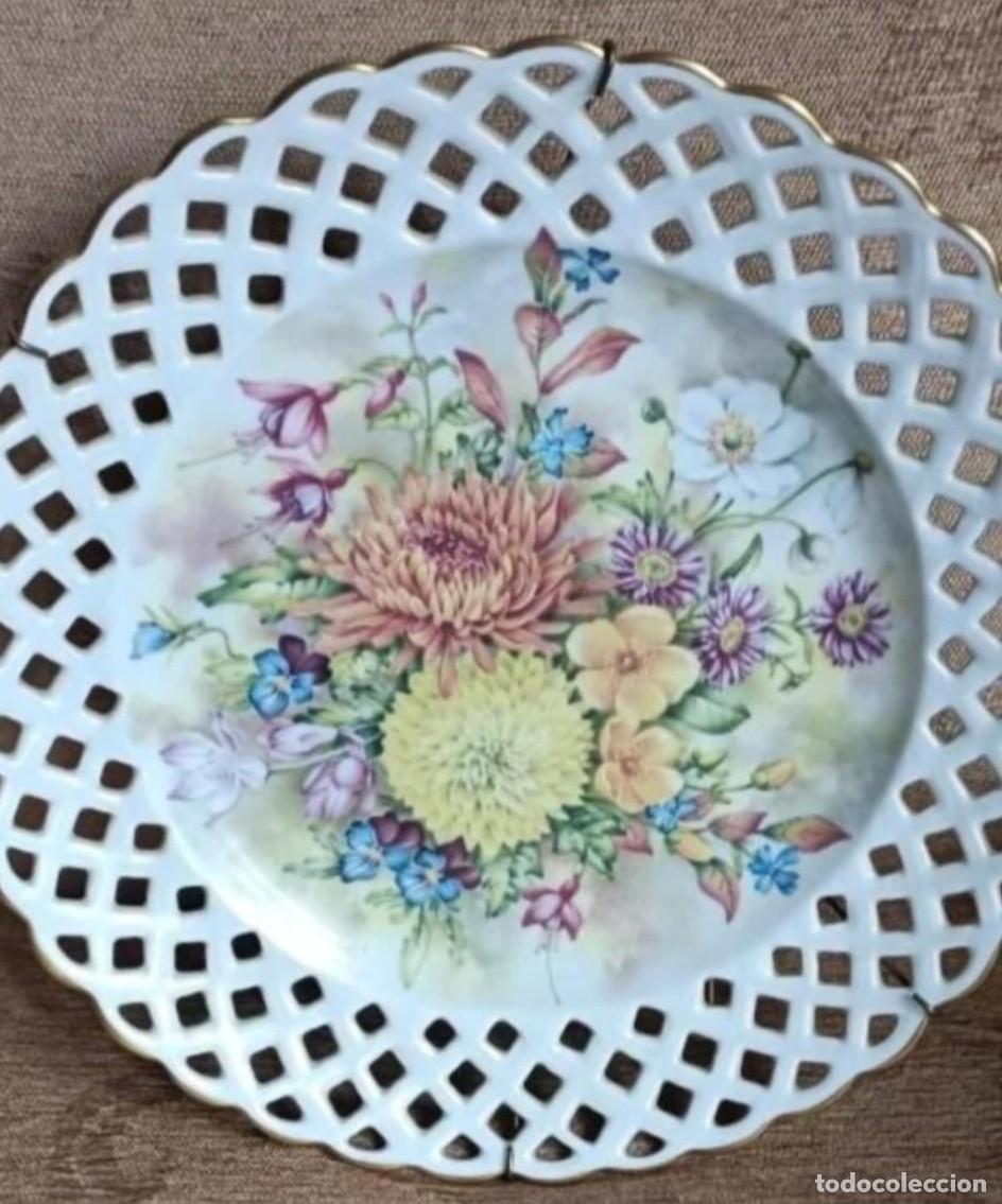 Oggetti Antichi: Plato decorativo con flores Cluj Napoca