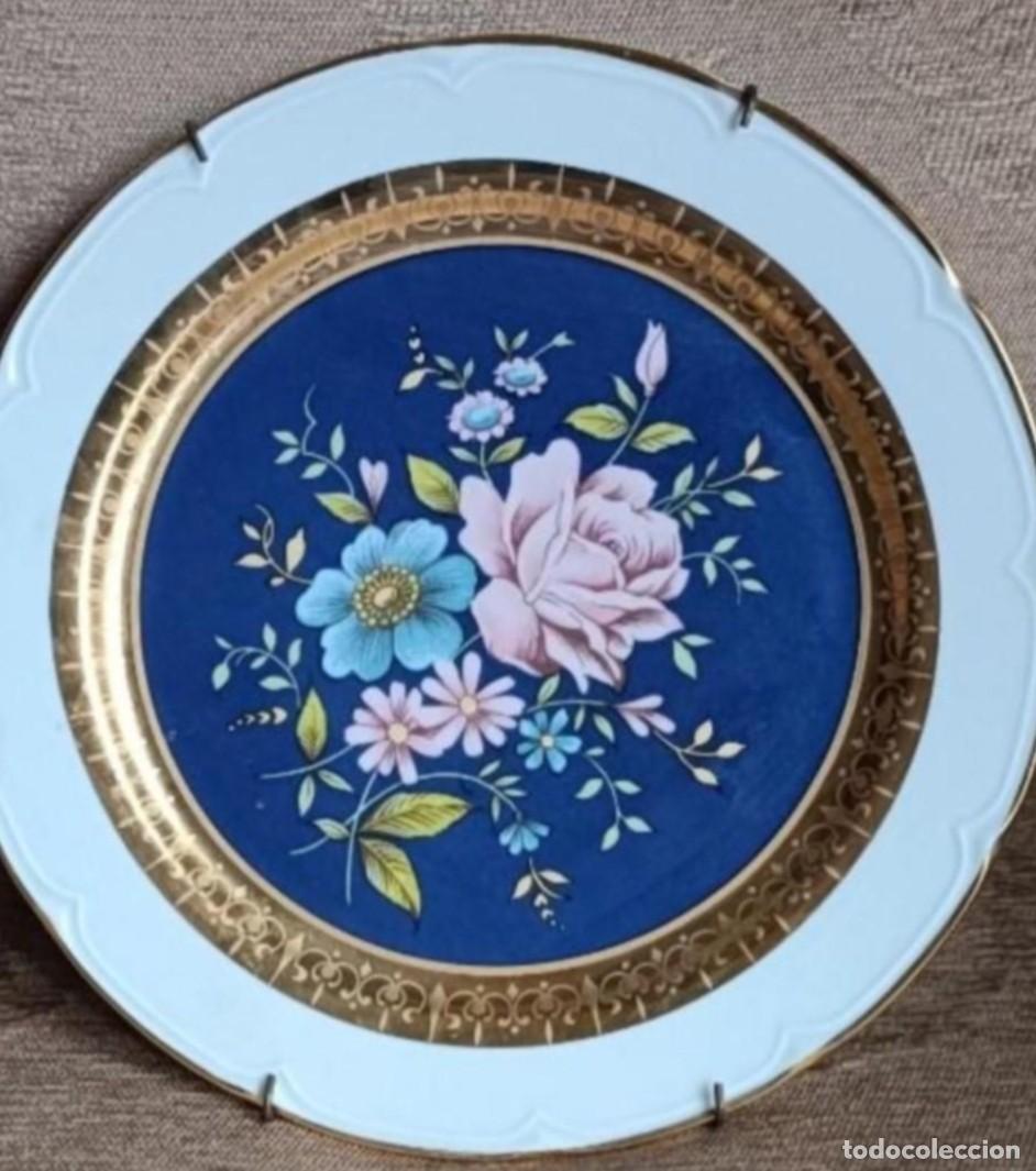 Antig&uuml;edades: Plato decorativo con flores - Foto 1