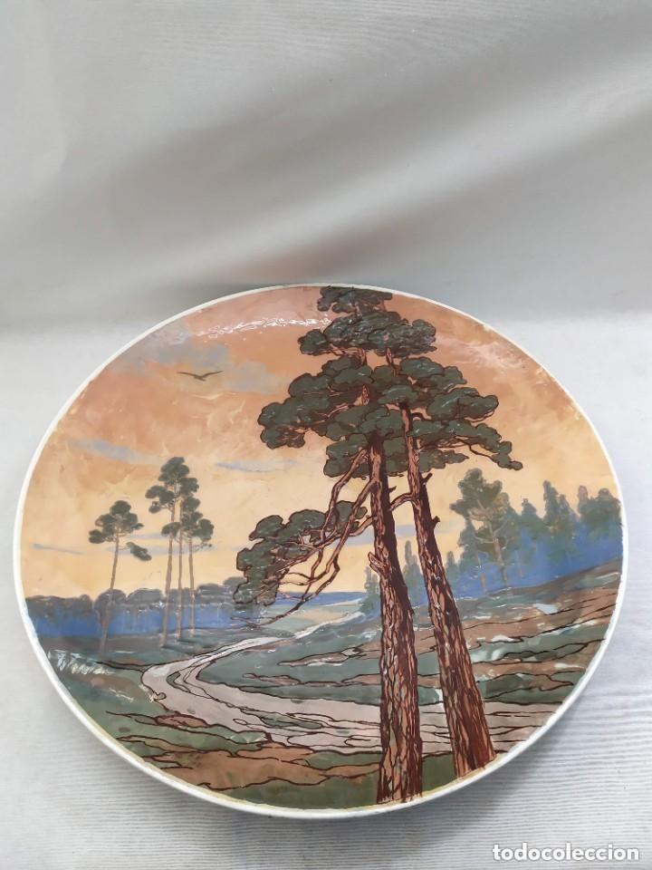 Antiques: Plato de ceramica. Fayans Catala. Pintado a mano. 50.5cm